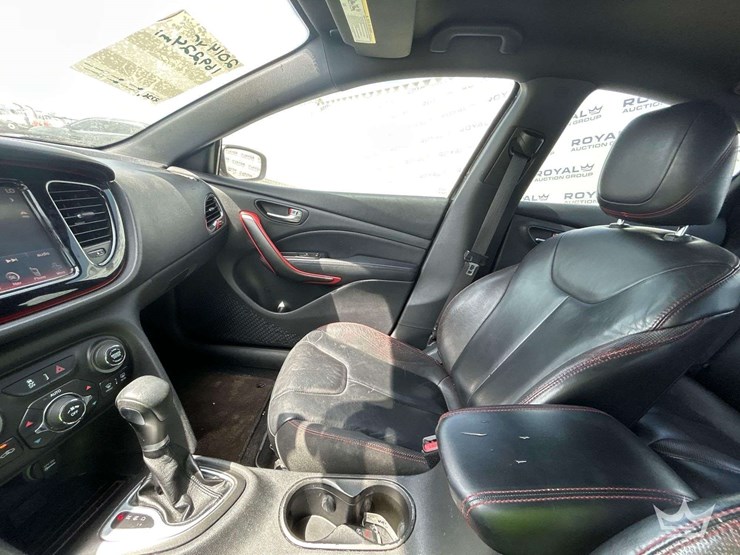 2014-dodge-dart-sedan-image-9