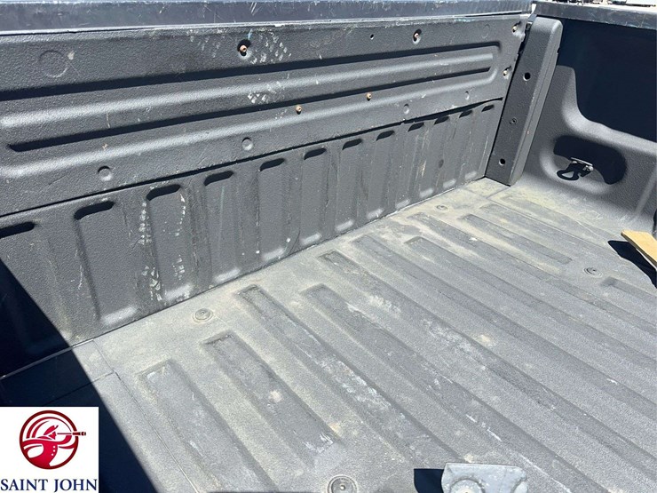 2013-ford-f150-xl-image-17
