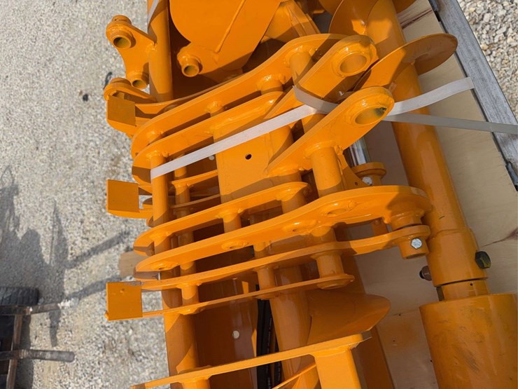 (8)-mini-excavator-attachments-image-6