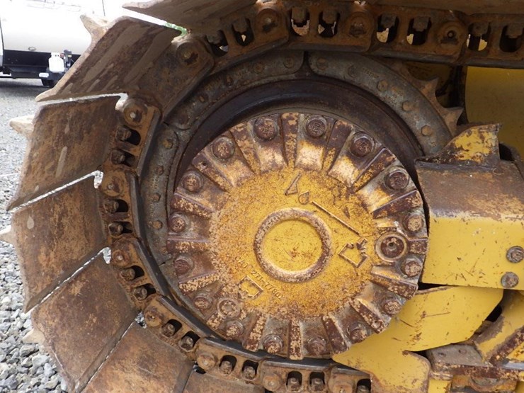 2015-caterpillar-d4k2-lgp-image-24