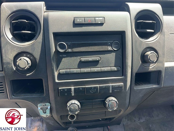 2014-ford-f150-xl-image-25