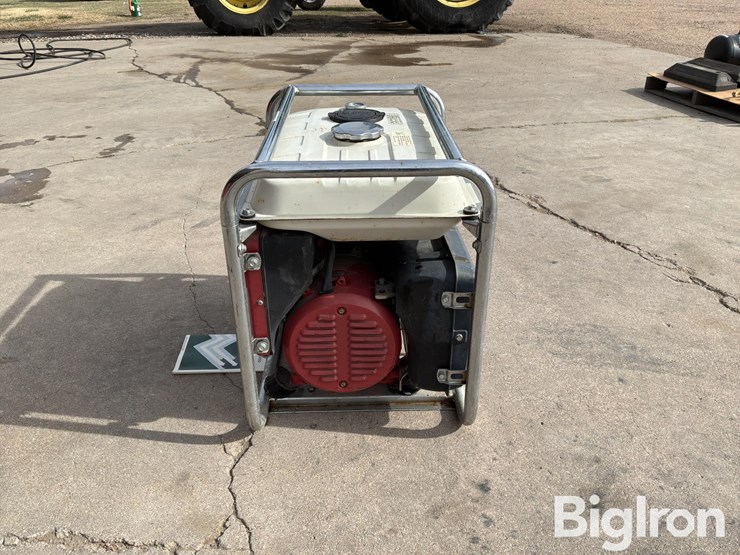 honda-em3000-generator-image-8