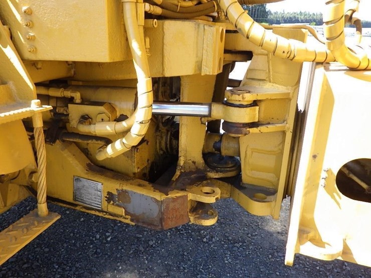 1985-caterpillar-d25c-image-14