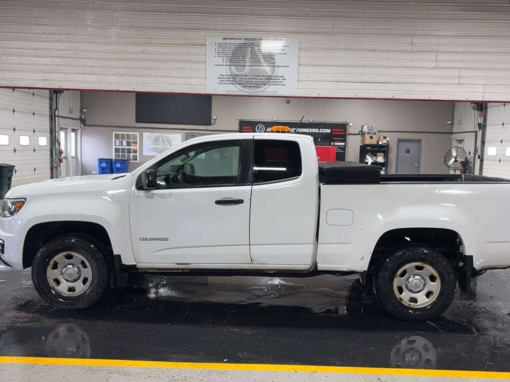 2015-chevrolet-colorado-image-2