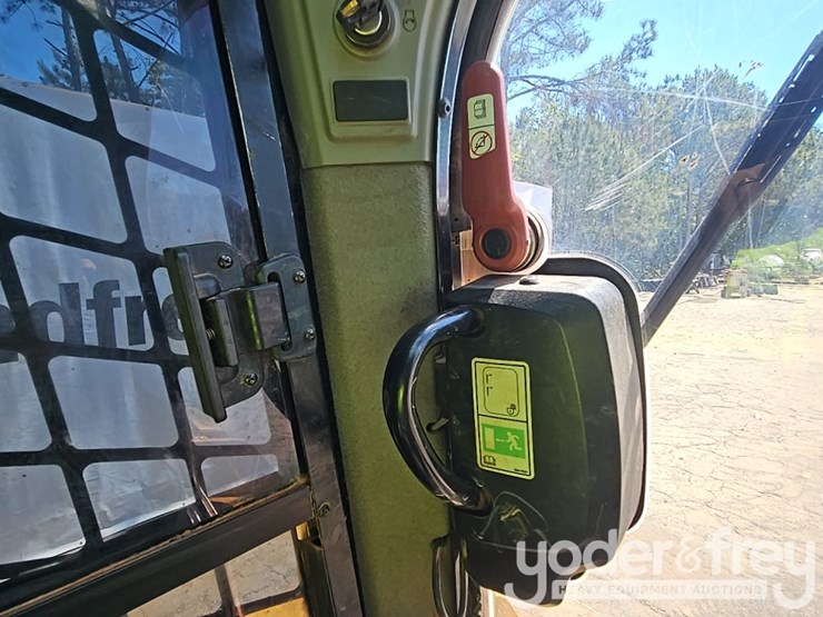 2019-caterpillar-259d-image-30