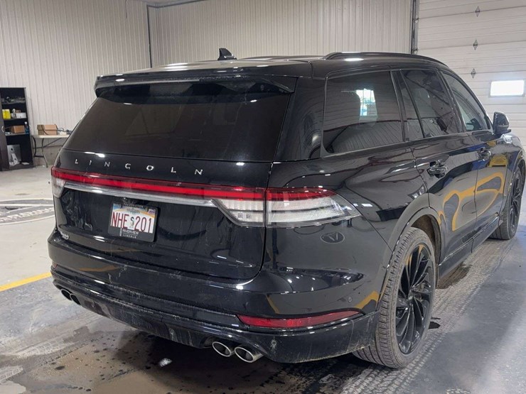 2023-lincoln-aviator-image-5