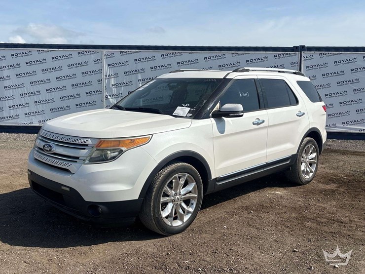 2015-ford-explorer-image-1