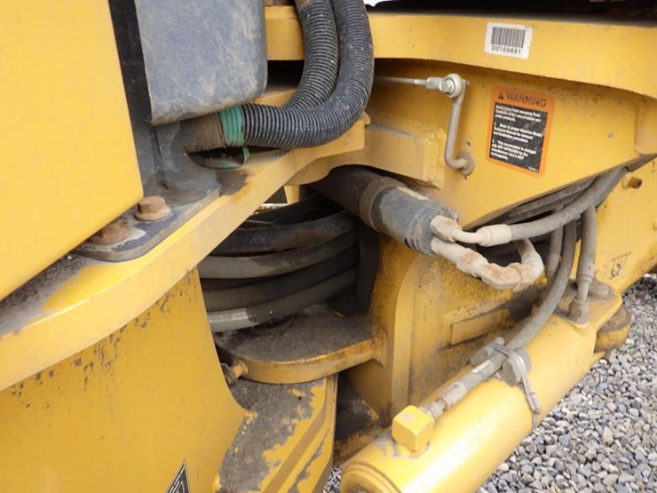 2016-deere-772gp-image-43
