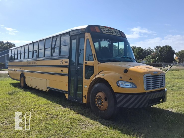 2014-thomas-built-buses-341ts-image-1
