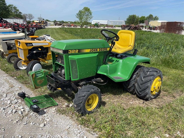 john-deere-322-image-1