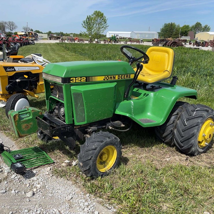 JOHN DEERE 322