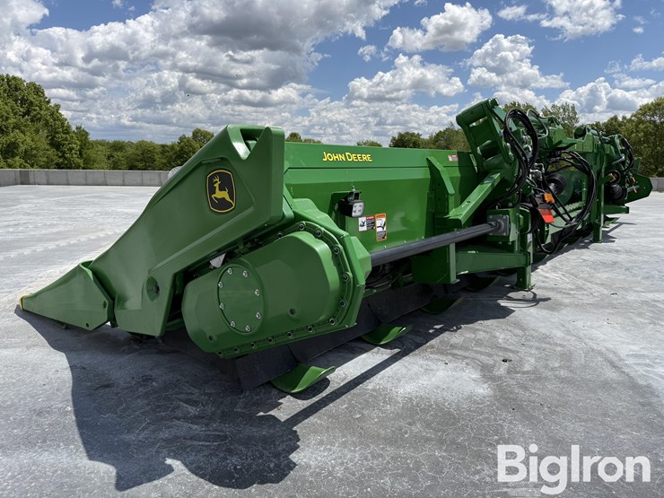 2023-john-deere-c12f-image-7