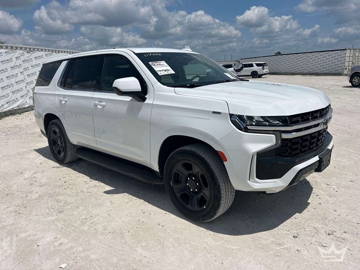 2023-chevrolet-tahoe-image-2