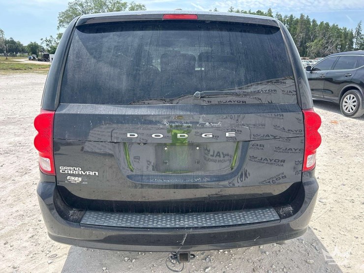 2017-dodge-grand-caravan-image-24