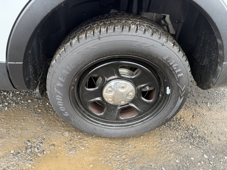 2018-ford-explorer-image-11