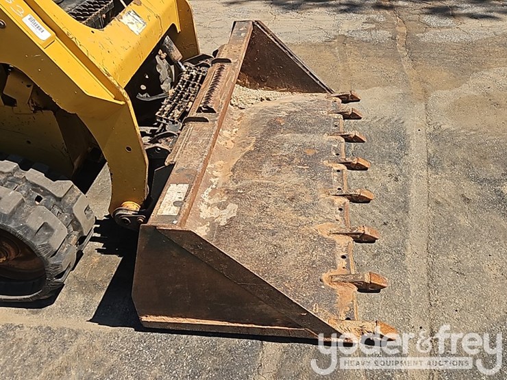 2019-caterpillar-259d-image-14