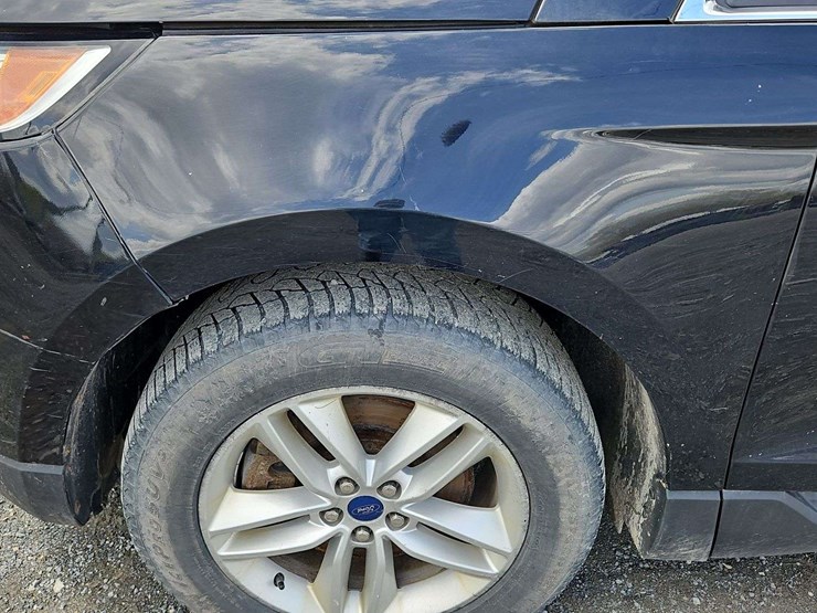 2017-ford-edge-sel-image-26