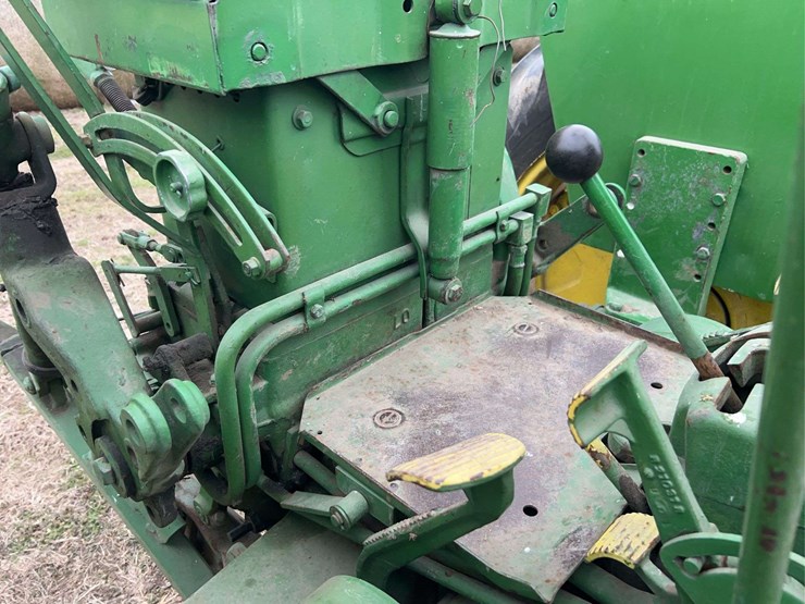 john-deere-530-image-32