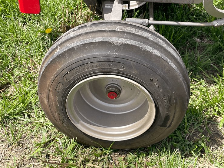 1976-massey-ferguson-10-image-15