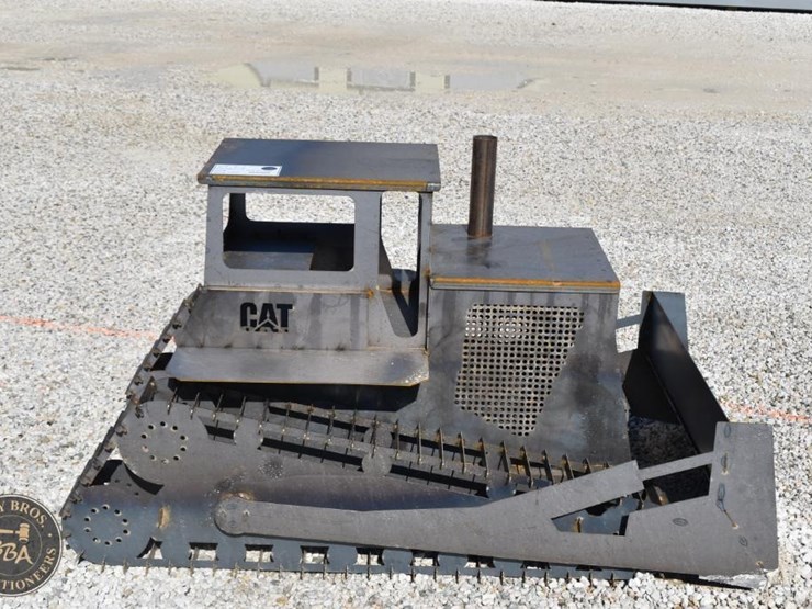caterpillar-dozer-lawn-ornament-44962-image-1