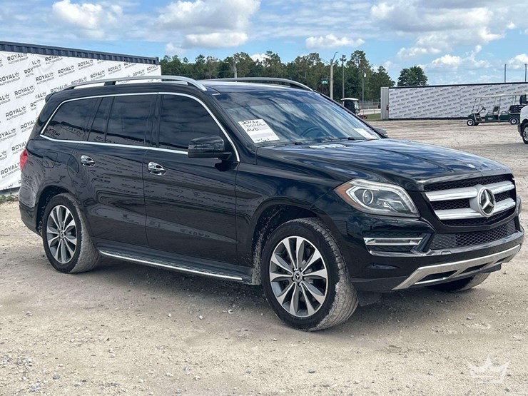 2013-mercedes-benz-gl450-image-2