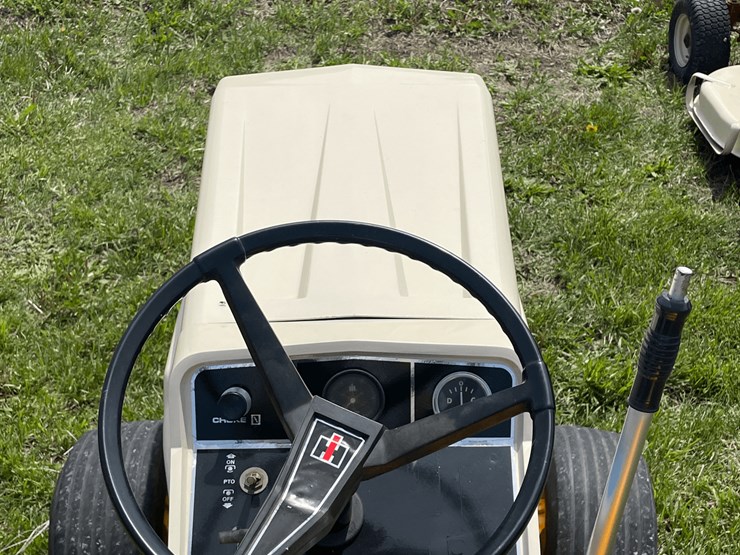 1975-international-cub-image-18