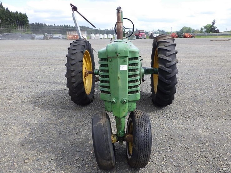 john-deere-b-image-2