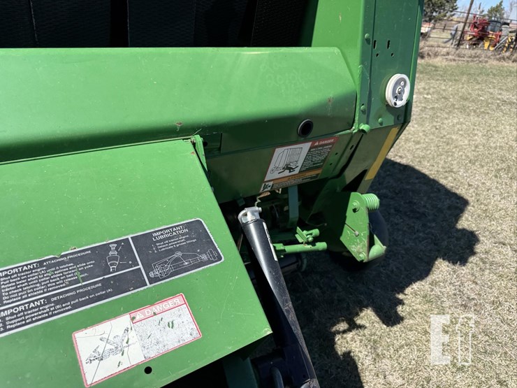 john-deere-568-image-17