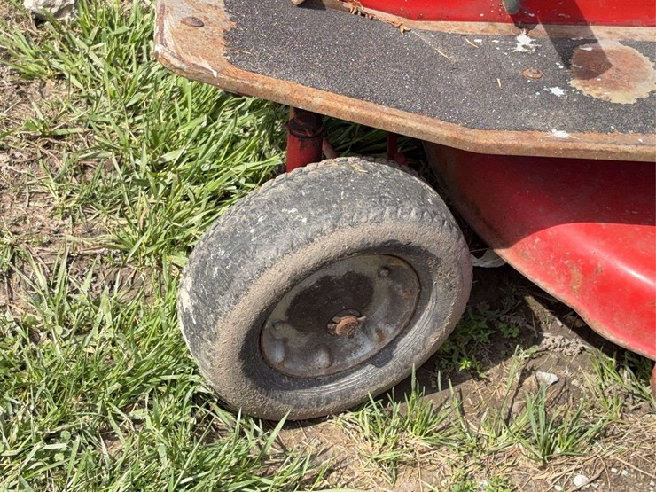 massey-ferguson-5-image-12