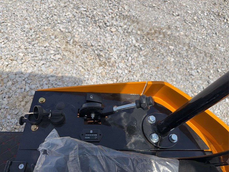 2026-miva-va13-mini-excavator-image-13