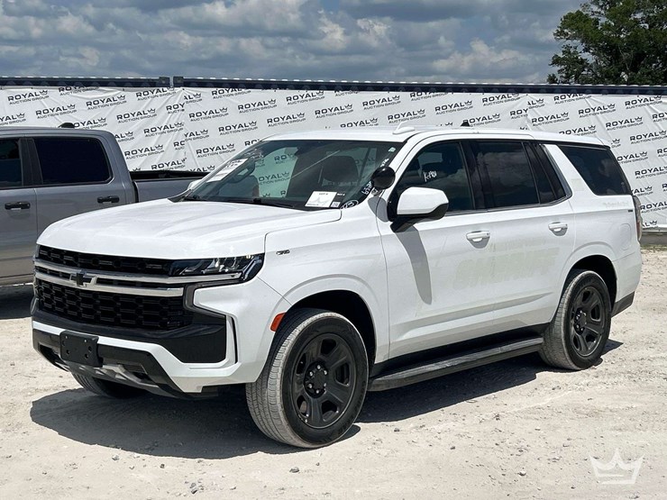 2021-chevrolet-tahoe-image-1