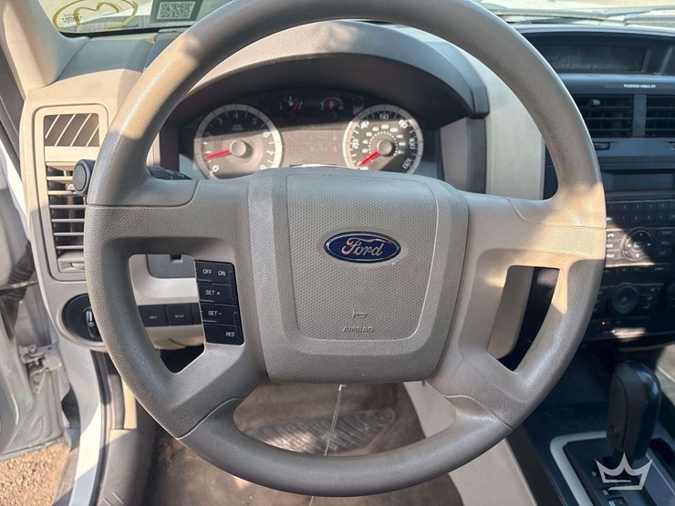 2012-ford-escape-image-12