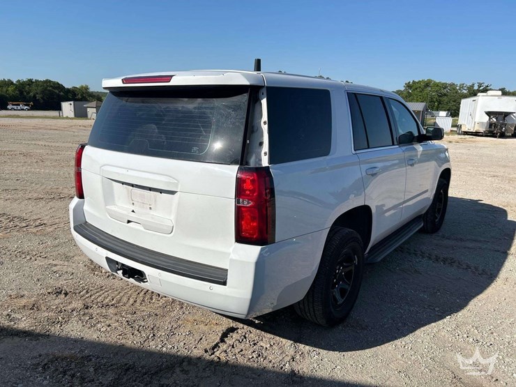 2020-chevrolet-tahoe-image-4
