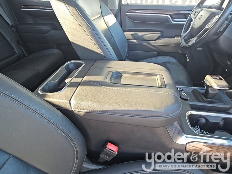 2022-chevrolet-silverado-1500-image-38