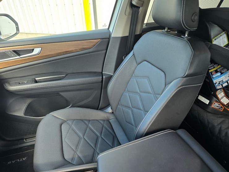 #416-•-2024-volkswagon-atlas-se-crossover-suv-image-16