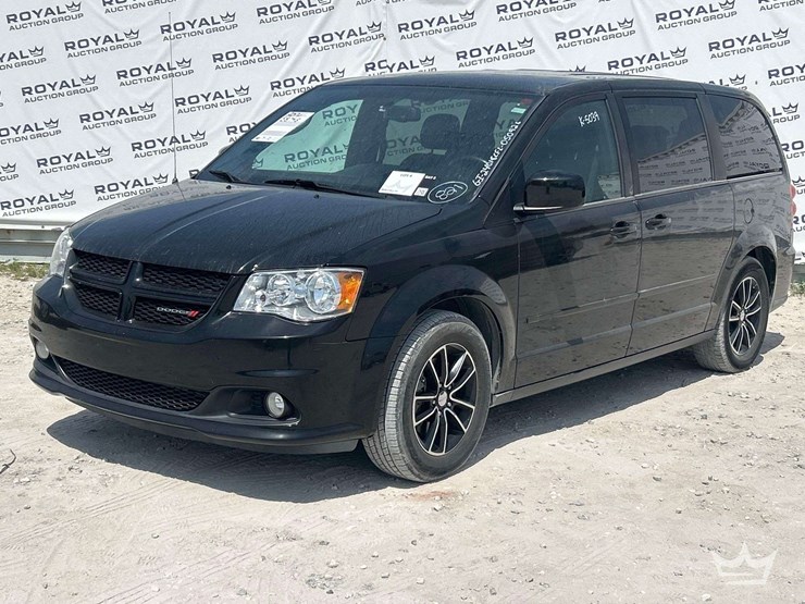 2017-dodge-grand-caravan-image-1