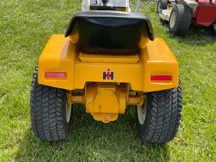 1975-international-cub-image-25