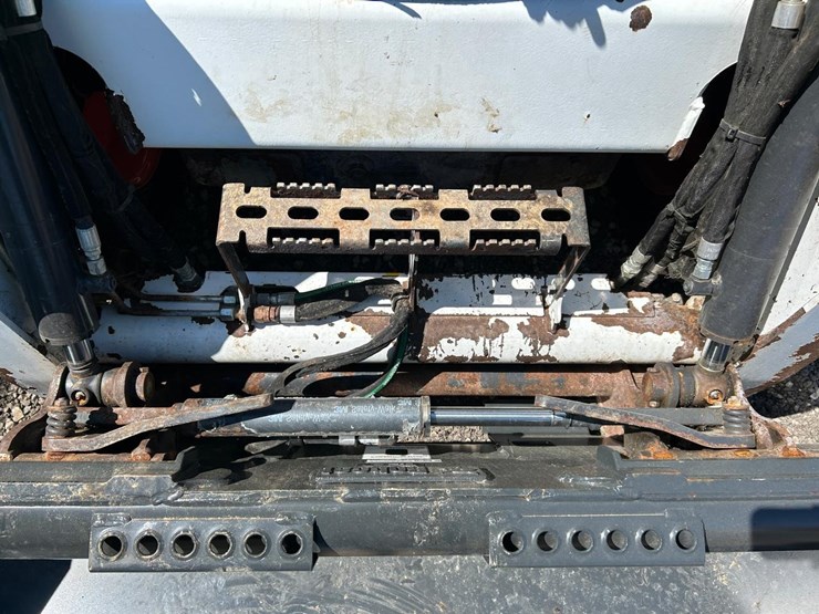 2023-bobcat-s450-image-10