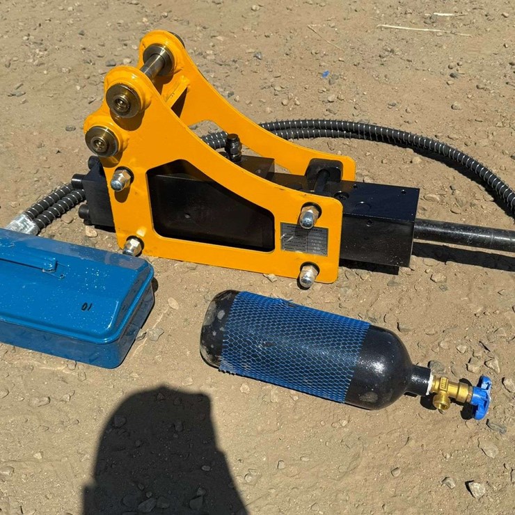 Mini-Excavator Heavy Duty Hydraulic Breaker Kit (New/Unused)