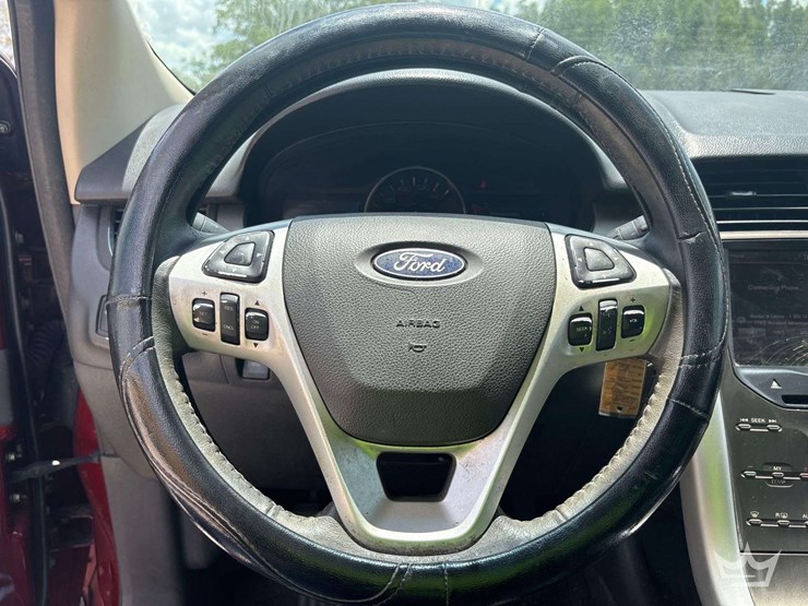 2014-ford-edge-image-13