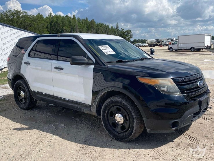 2015-ford-explorer-image-2