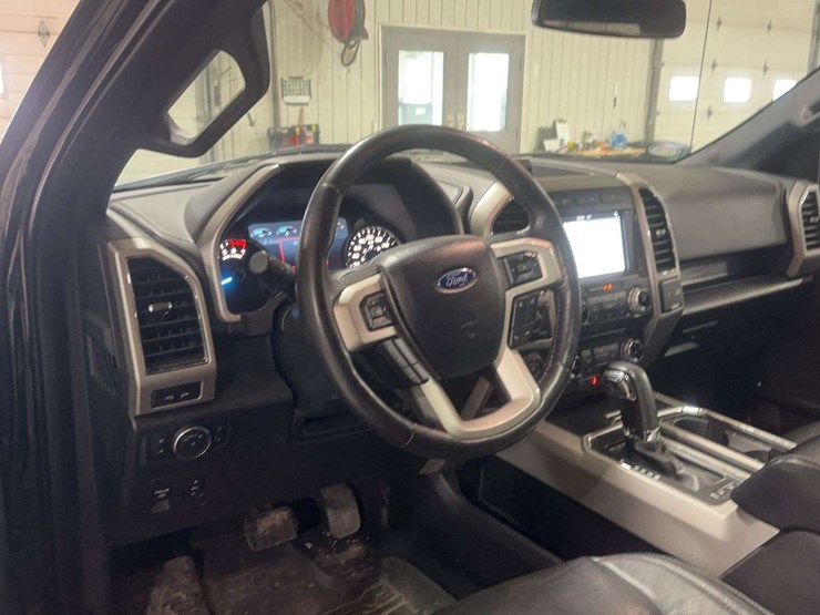 2018-ford-f150-image-16