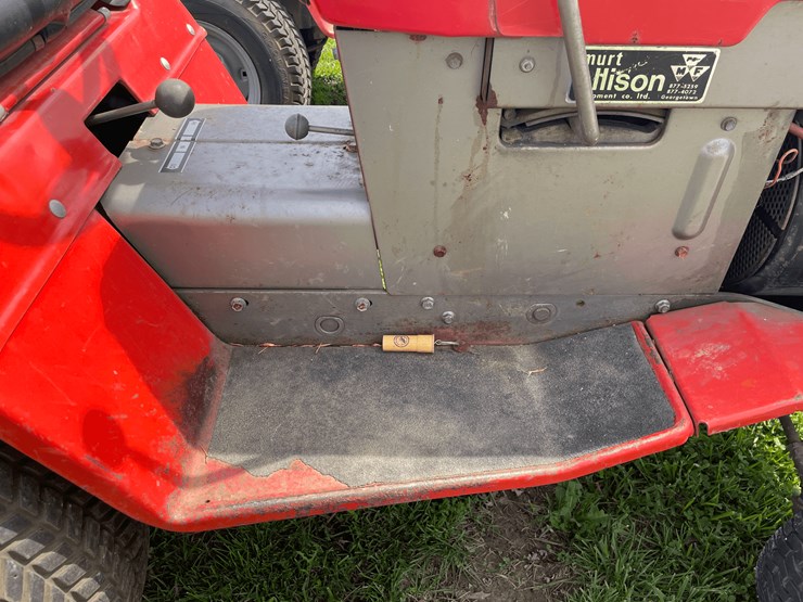 1975-massey-ferguson-16-image-29