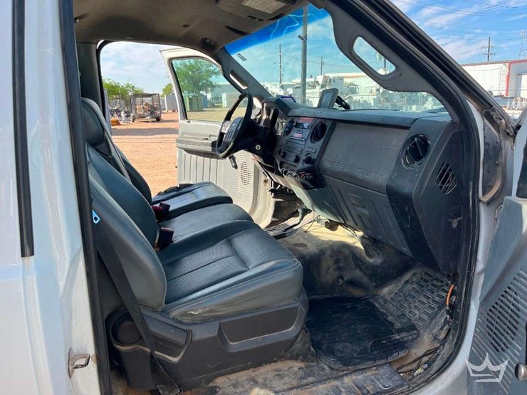 2012-ford-f550-image-9
