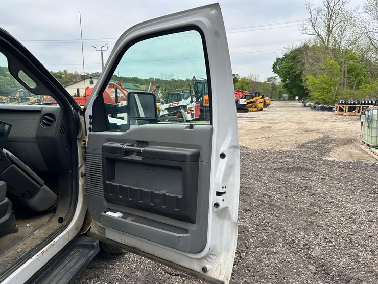 ford-f550-image-12