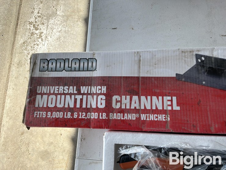 badlands-12,000-lb-winch-image-11
