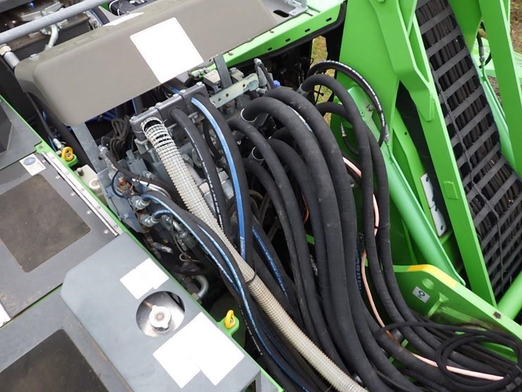 sennebogen-738e-tree-handler-image-31
