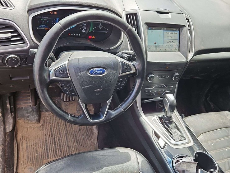 2017-ford-edge-sel-image-17