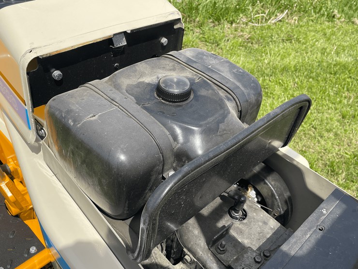 1975-international-cub-image-36
