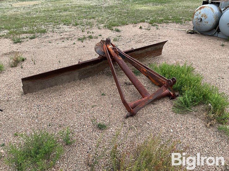 johnson-m-8-8’-3-pt-blade-image-3